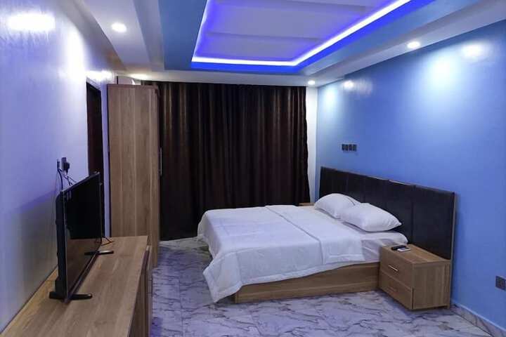 Room 17 of 45