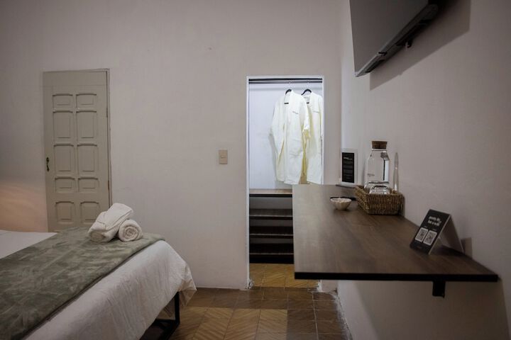 Room 49 of 101