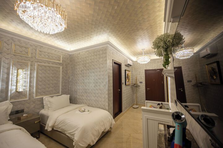 Room 98 of 285