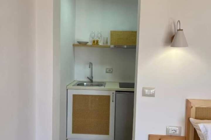Room 8 of 12