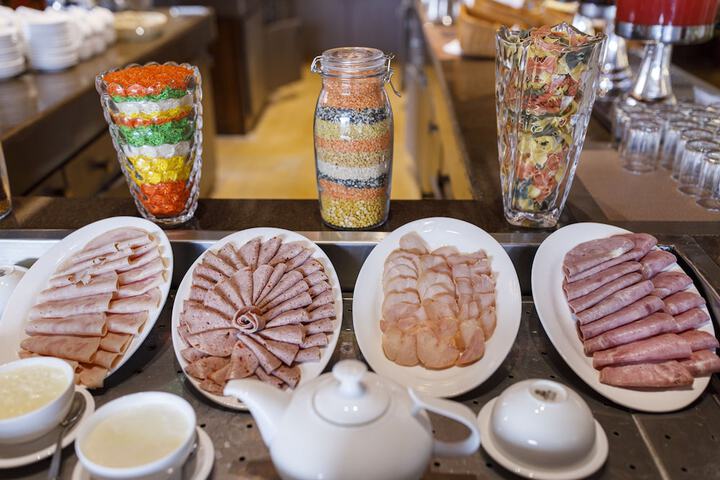 Breakfast/Coffee Service 103 of 120