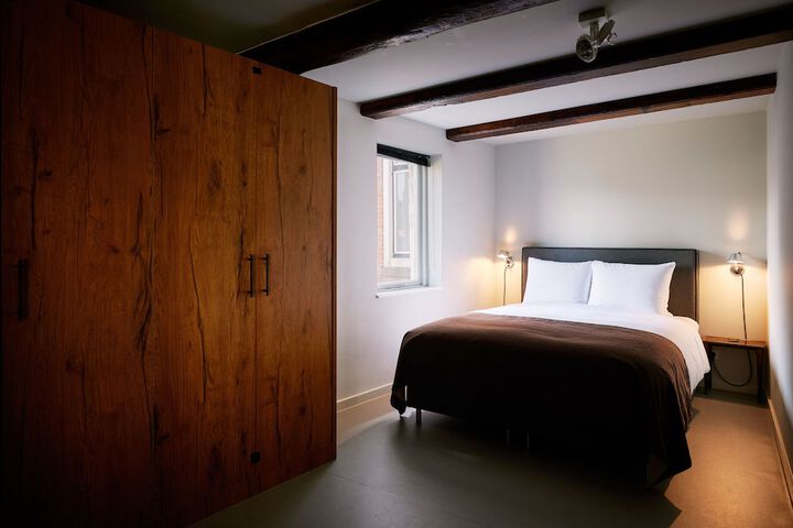 Room 28 of 171