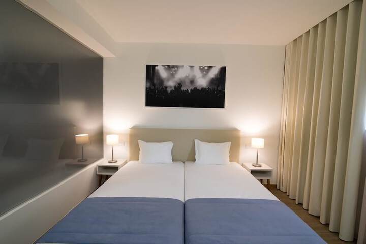 Room 18 of 49