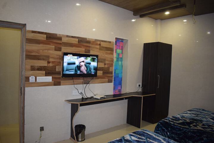 Room 13 of 49