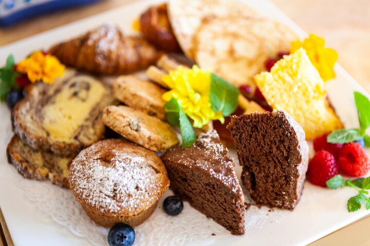 Breakfast/Coffee Service 107 of 119