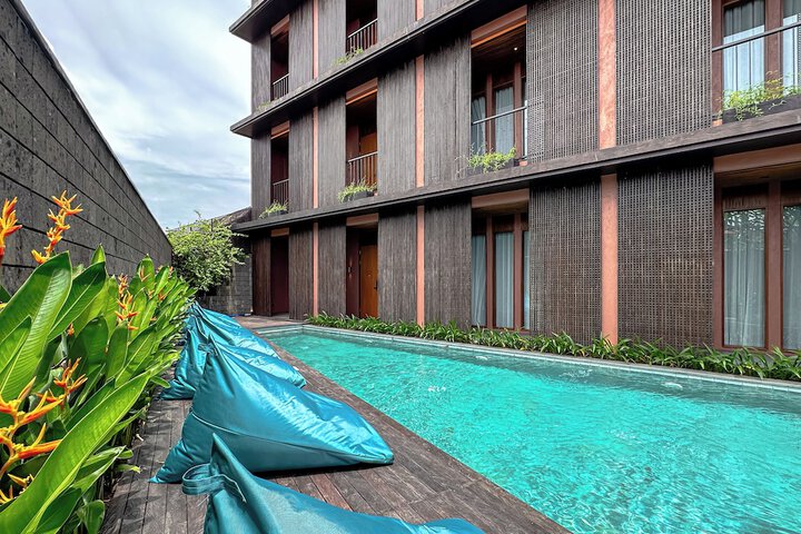 Pool 27 of 55