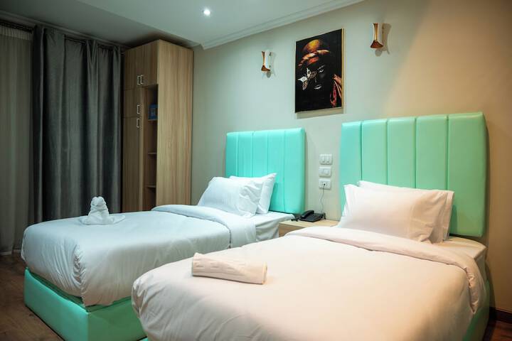 Room 5 of 44
