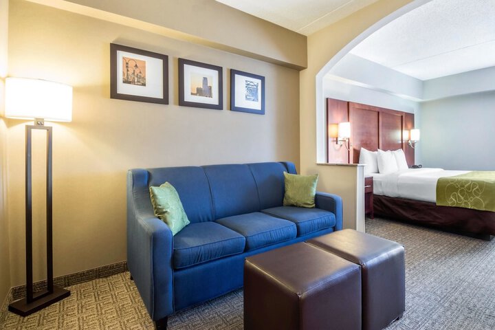 Standard Room, King or Two Doubles (4 of 4)
