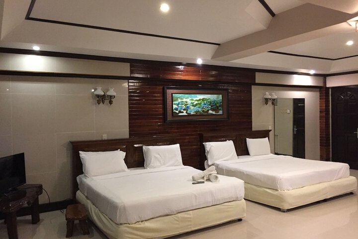 Room 10 of 35