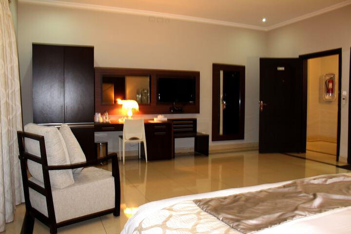 Room 12 of 24