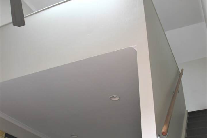 Room 10 of 84