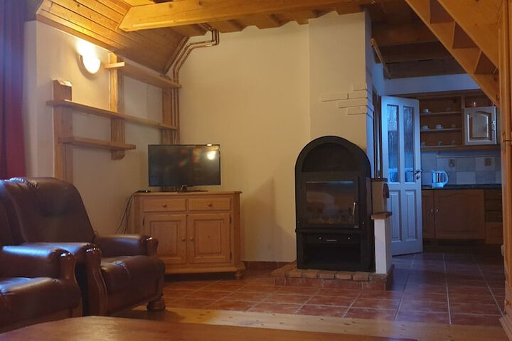 Room 2 of 60