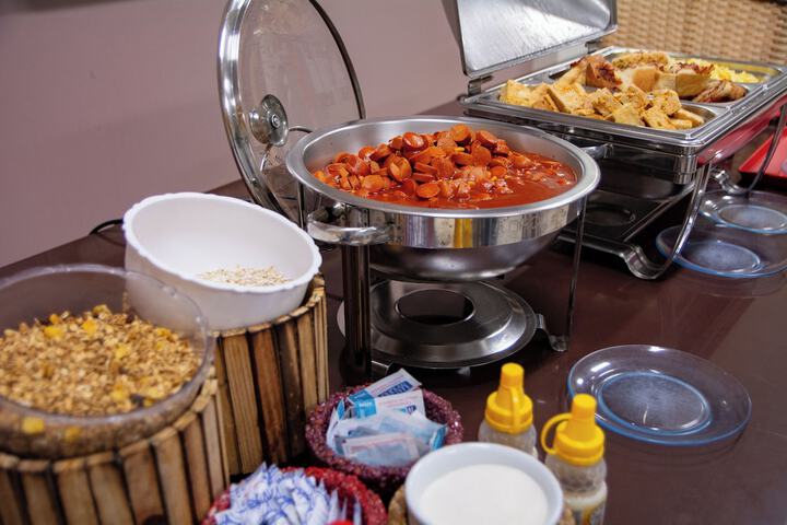 Breakfast/Coffee Service 21 of 26