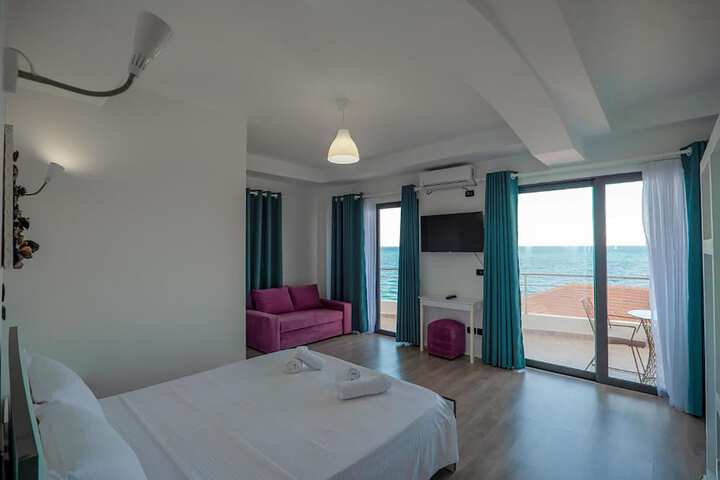Room 32 of 57