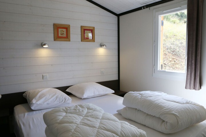 Room 9 of 47