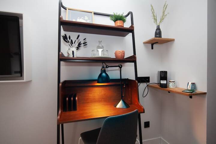Room 33 of 41