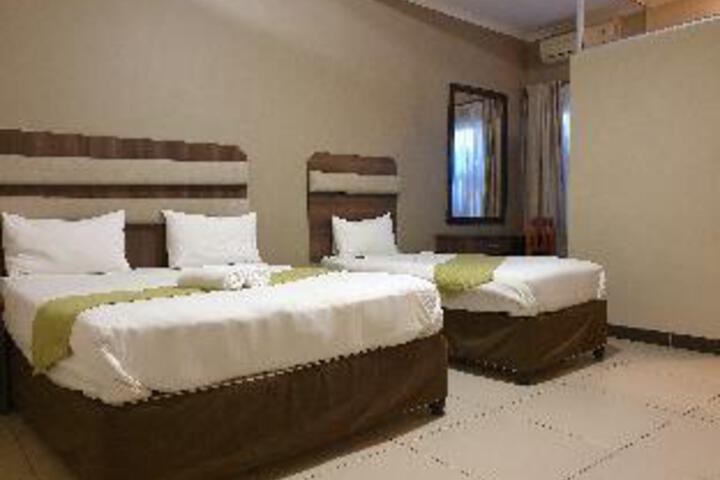 Room 37 of 46