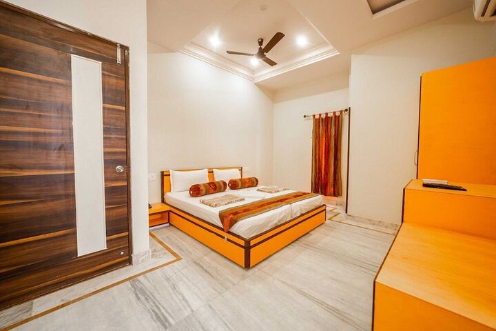 Room 19 of 26