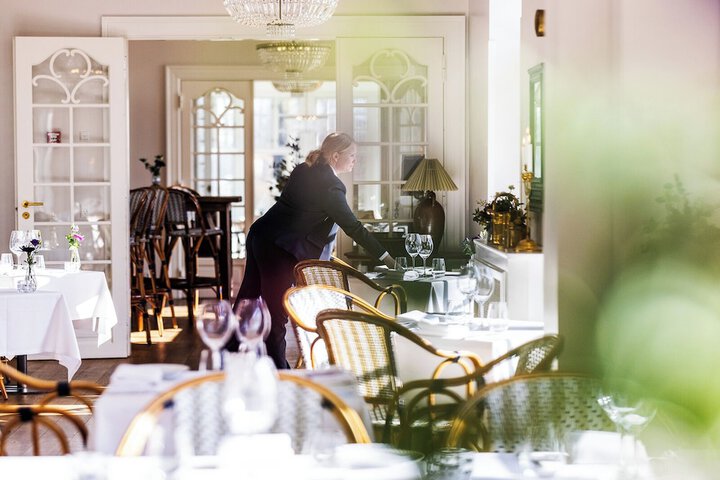 Dining 56 of 83