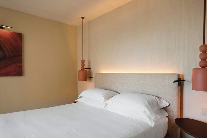 Room 28 of 256