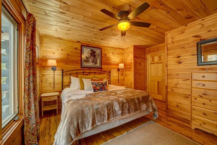 Room 5 of 19