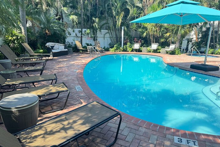 Pool 127 of 183