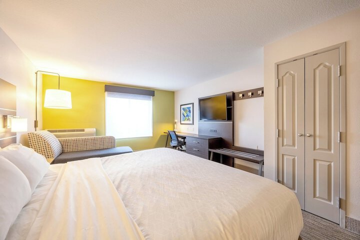 Room 5 of 78