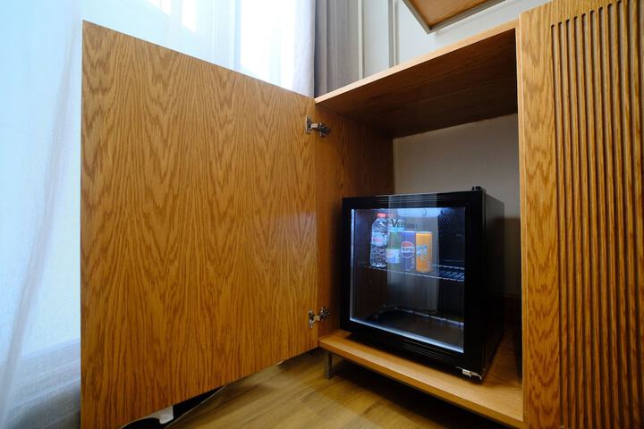 Room 16 of 83