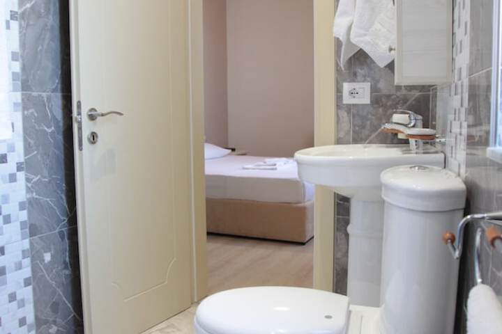 Room 40 of 87