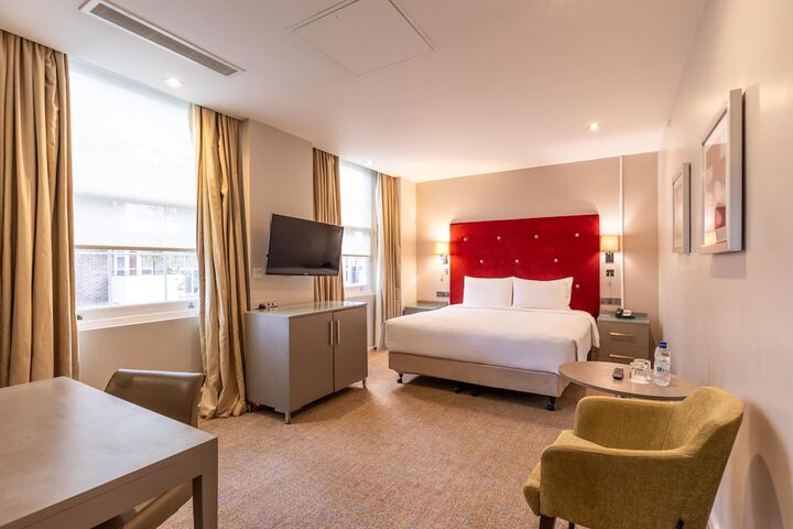 Room 40 of 114