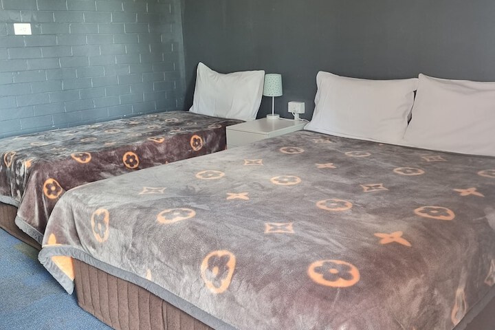 Room 3 of 21
