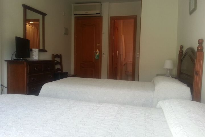 Room 14 of 52