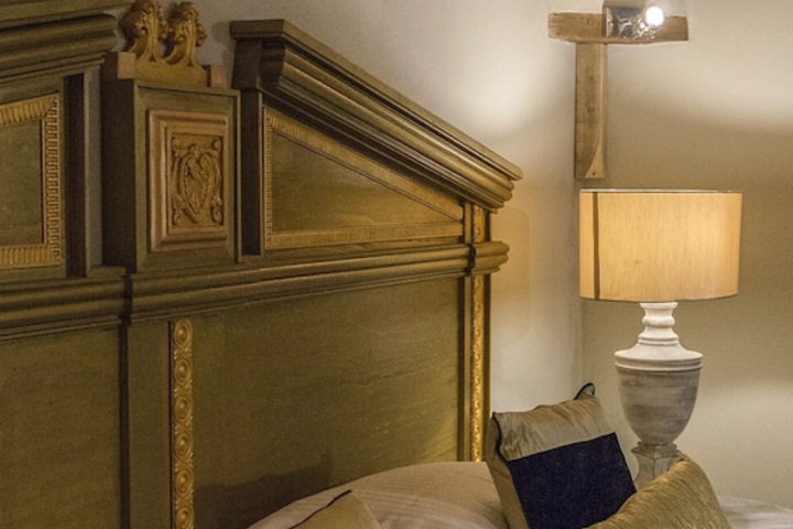 Room 6 of 43