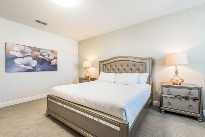 Room 11 of 39