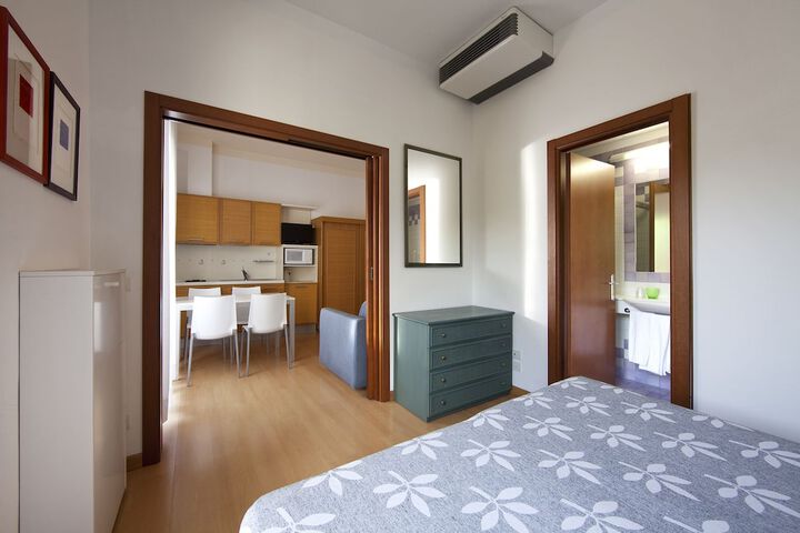 Room 9 of 36