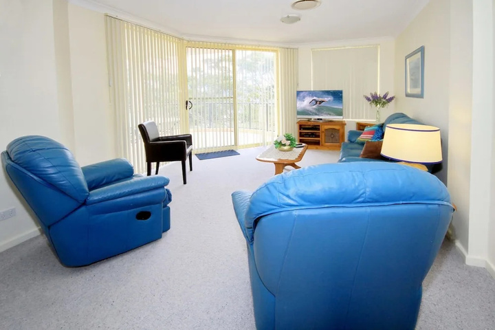 Room 9 of 14