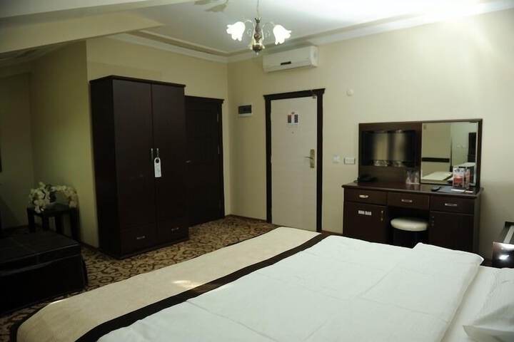Room 8 of 23