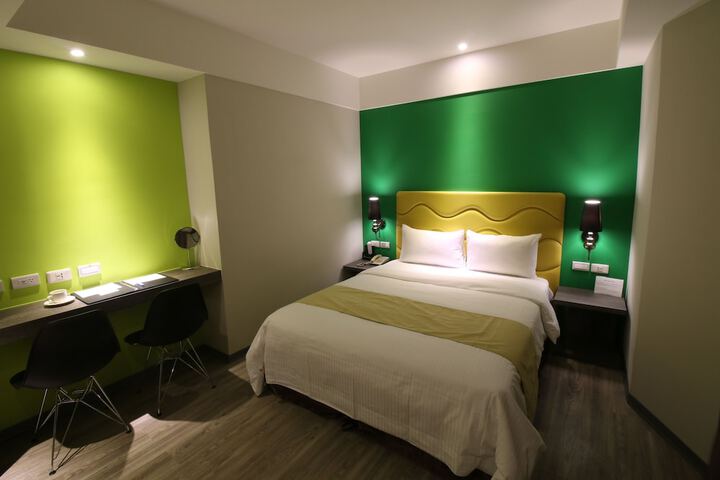 Room 8 of 45