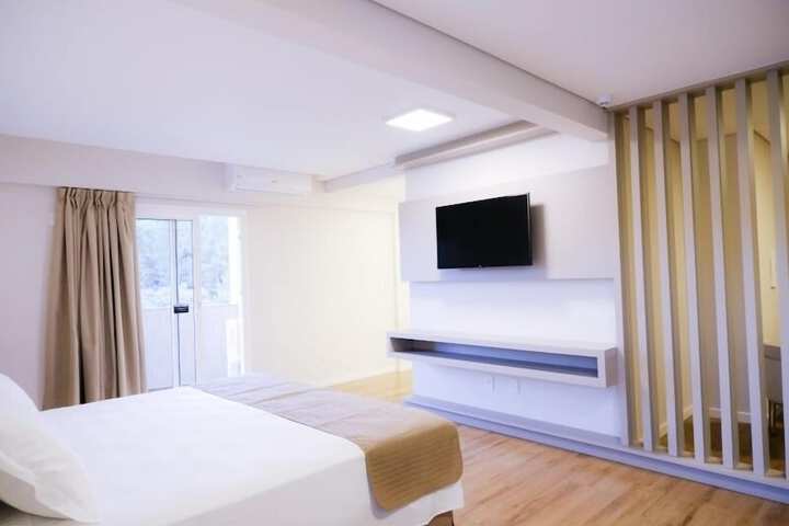 Room 21 of 50