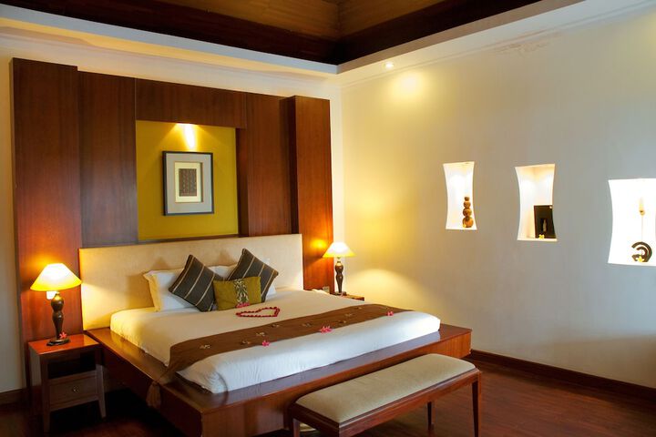 Room 4 of 68
