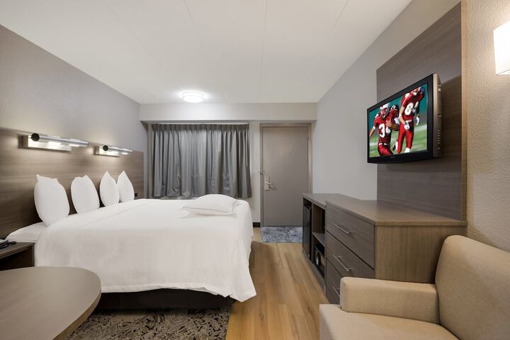 Standard | King Bed (9 of 18)