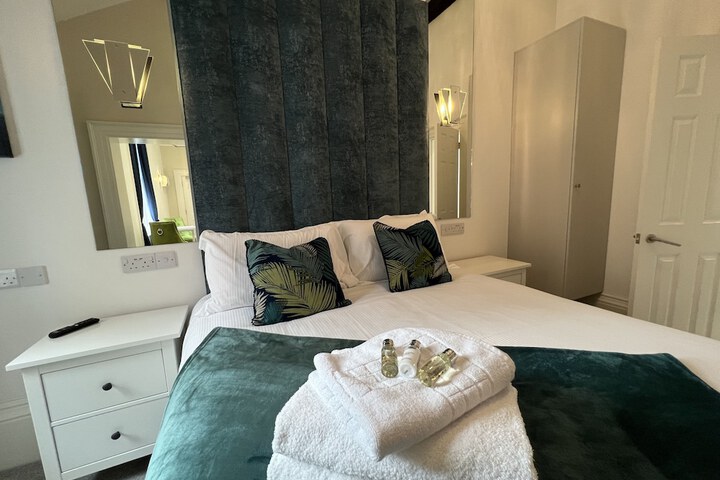 Room 32 of 63