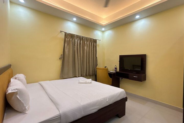 Room 16 of 32