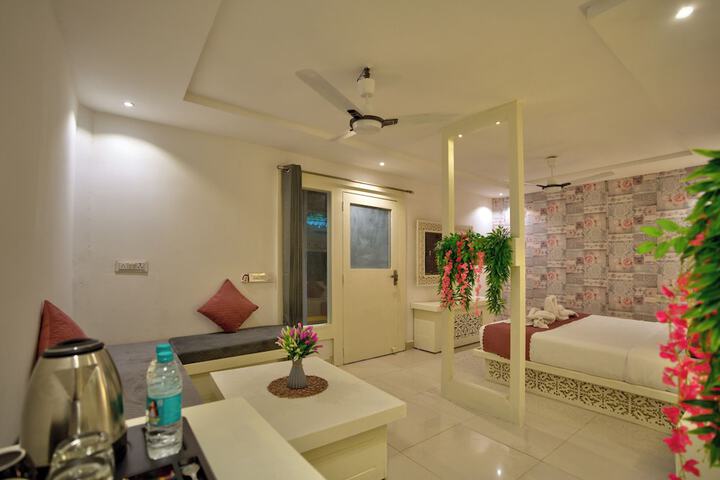 Room 10 of 68