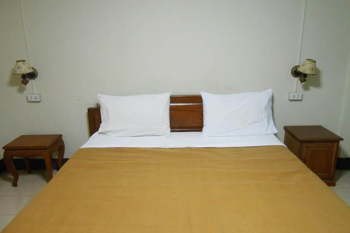 Room 15 of 25