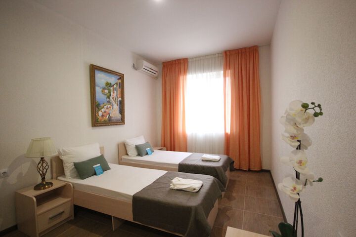 Room 9 of 30