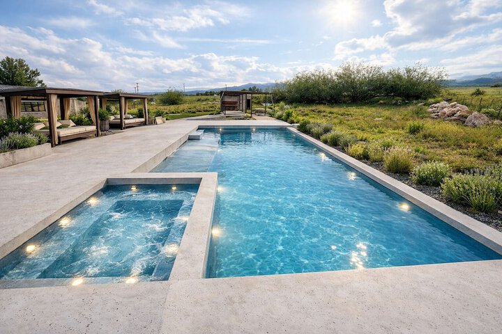 Pool 12 of 31