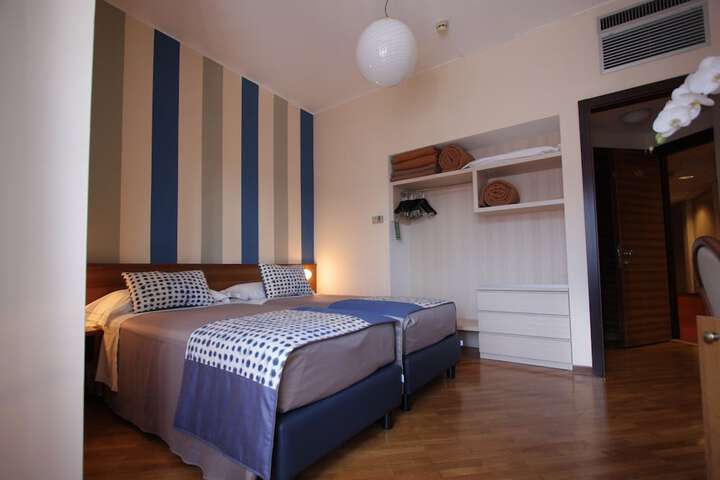Room 26 of 60