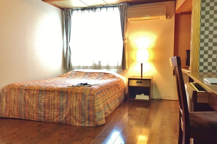 Room 19 of 74