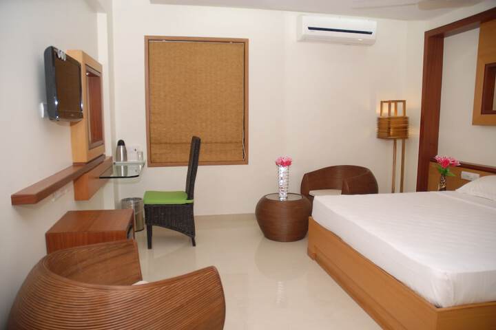 Room 18 of 36
